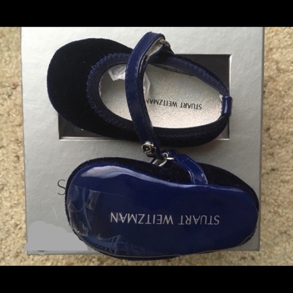 Stuart Weitzman Baby Dancer Crib shoes - Picture 2 of 3